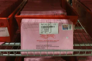 Deadline this Monday to register as a voter for California primaries