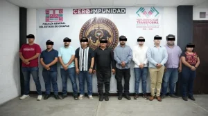 Chiapas police officers shown on video torturing 2 detained people
