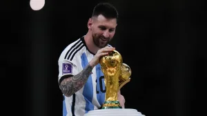 Who are the candidates to win the World Cup according to Mhoni Vidente?