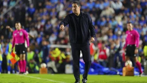 Efrain Juarez attacks Cruz Azul for his complaints against the arbitration
