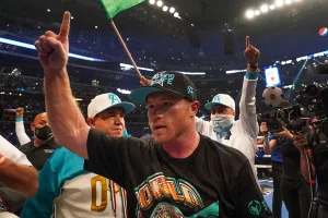 Canelo Álvarez held his first confrontation against Mbilli before the Pyramids of Giza
