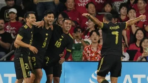 Who should be the leader of the Mexican team?