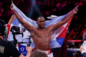 Cuban Frank Sánchez delivered a brutal knockout during the evening in Egypt