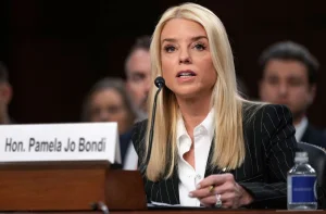 Pam Bondi reveals that she faced thyroid cancer: “I'm recovering now”