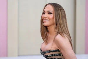 Jennifer Lopez opens up about her love life: “I should have lived the single life sooner”