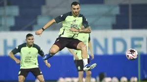 “Vasco” Aguirre has the list open, but Chino Huerta and Luis Chávez would have closed it.
