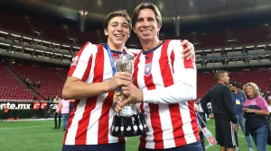 “Tilón” Chávez sheds tears after his son Mateo's call to the 2026 World Cup