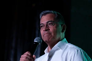 Close races in California primaries