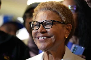 Karen Bass leads Los Angeles mayoral primary