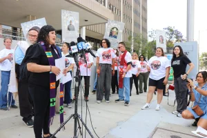 They condemn alleged reprisals against participants of the hunger strike in Adelanto