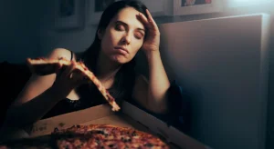 Stress and night eating: a harmful link for digestive health