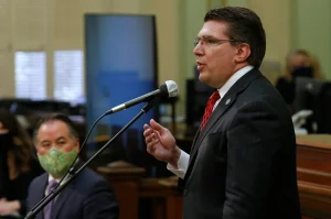California lawmakers propose changes to vote counting system
