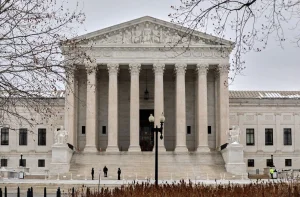 Supreme Court blocks nitrogen gas execution, rejects Alabama appeal