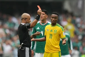 Between the ball and reality: The whistle that does not erase debts
