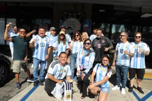 Argentines in Los Angeles surrender to Messi
