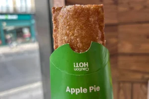 Fast food chain will offer its famous fried apple pie again to celebrate the 250th anniversary of the US.