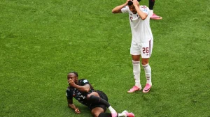 Canada crushes Qatar at home, but suffers from Ismaël Koné's chilling injury