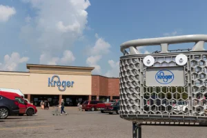 Kroger will give away 100,000 private label ice creams to celebrate the summer solstice