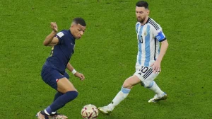 Mbappé says that Messi is the best in the world and that he is going to fight him for the World Cup scoring throne
