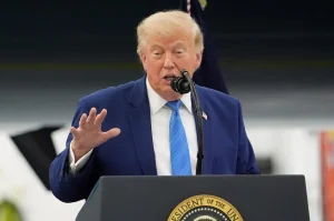 Judge blocks Trump's list of Social Security and citizenship