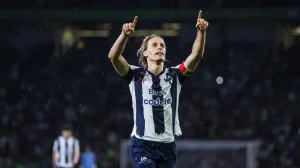 Sergio Canales leaves Mexican football and signs for two years with Racing Santander