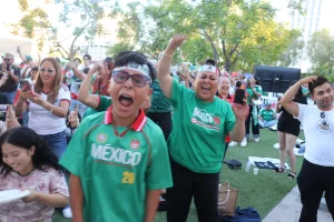 Popular festival in the Mexico-Czechia match in the Plaza of Culture and Art