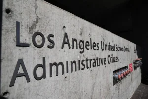 Andrés Chait is named LAUSD superintendent