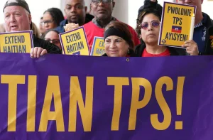 Venezuelans and Haitians reactivate fight for TPS after earthquakes and Supreme Court ruling
