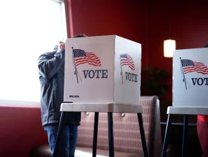 They call to prepare voters against misinformation before the November elections