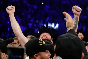 Canelo Álvarez postpones his return to October