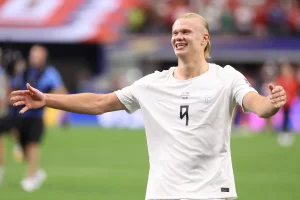 Who is Erling Haaland's girlfriend and why is she now viral?