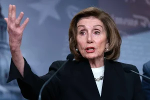 Nancy Pelosi will contribute her political experience to create an institute dedicated to training leaders