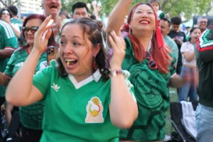 “We are Mexicans and we don't give up”: happiness in Los Angeles for the victory of El Tri