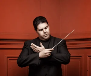 Tito Muñoz, between music, art and football