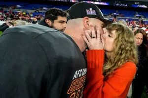 Taylor Swift and the vows that made Travis Kelce cry at the altar
