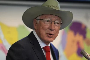 Ken Salazar, former US ambassador, denies that AMLO was involved in drug trafficking