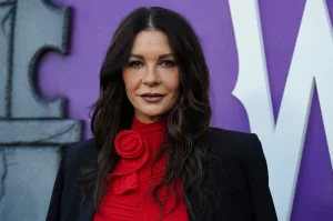 Catherine Zeta-Jones says goodbye to Bonnie Tyler with an emotional message: “I am heartbroken”
