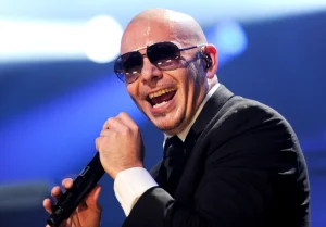 Pitbull breaks Guinness record by gathering 22,000 fans wearing fake bald caps
