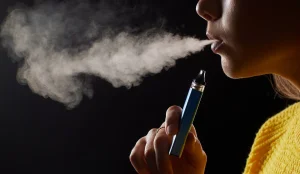 Is it true that vaping carries a risk of oral cancer?