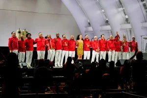 Nathy Peluso and Grupo Niche make history at the Hollywood Bowl