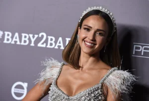 Jessica Alba joins Netflix's remake of “13 Going on 30”