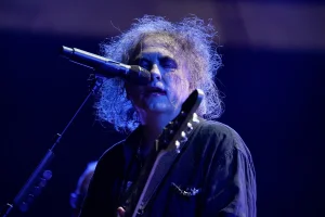 Robert Smith harshly criticizes the World Cup final halftime show