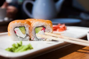 How to store leftover sushi so they don't go bad: correct method