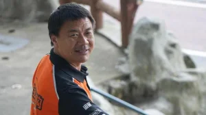 “He scribbled” verses between deliveries: the food delivery man who won one of the biggest literary awards in China